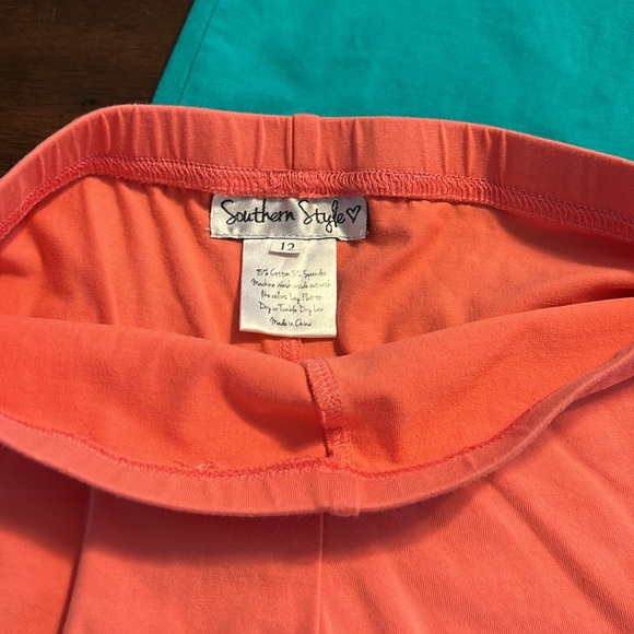 Southern Style top & Shorts - Picture 3 of 7